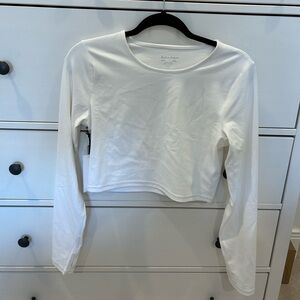 Aritzia BUTTER Essential Waist Long Sleeve Cropped Crewneck